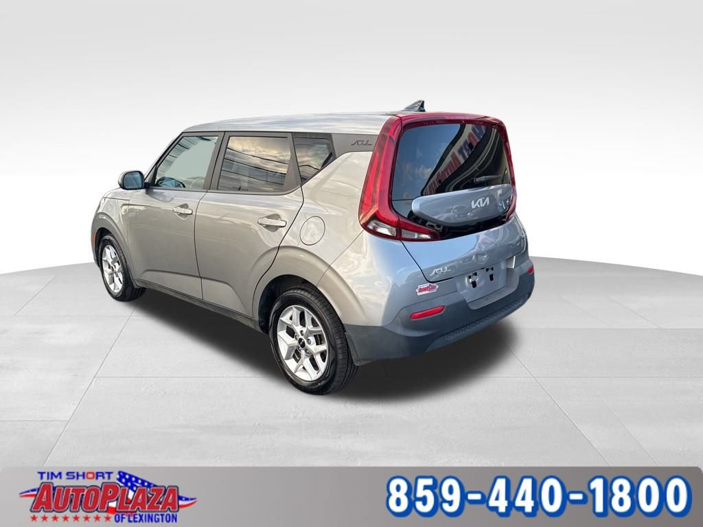 Used 2022 Kia Soul LX w/ Technology Package image 3