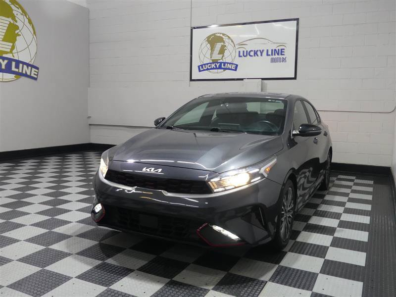 Used 2023 Kia Forte GT-Line w/ GT-Line Premium Package FWD image 4