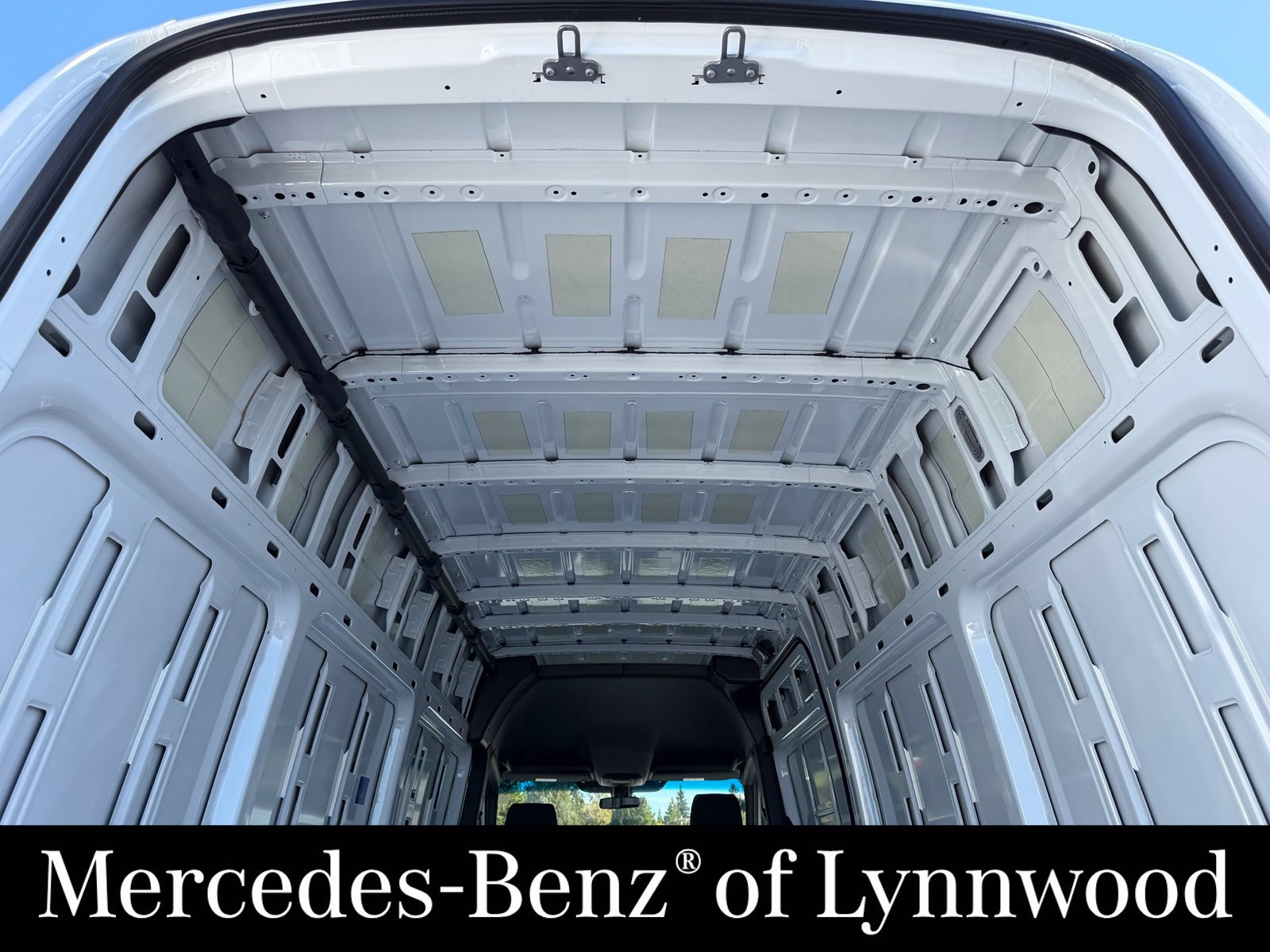 Used 2025 Mercedes-Benz Sprinter 2500 image 12