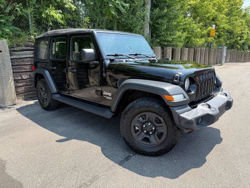 Used 2018 Jeep Wrangler Unlimited Sport AWD/4WD image 4