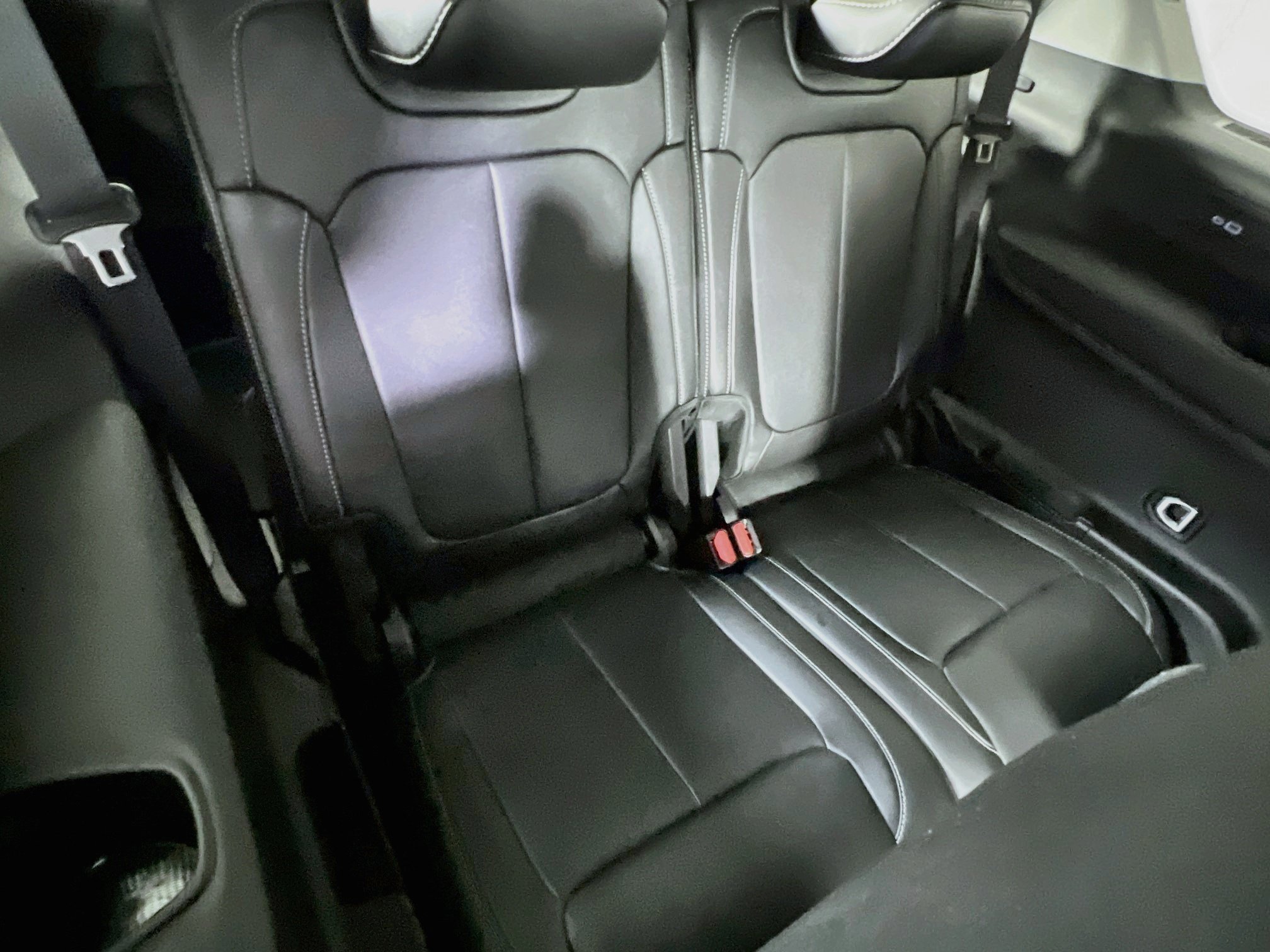 Used 2023 Jeep Grand Cherokee L Limited AWD/4WD image 26