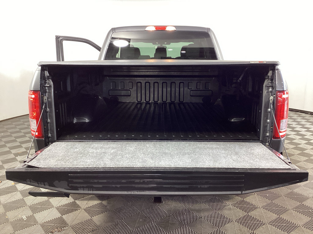 Used 2016 Ford F150 XLT image 28