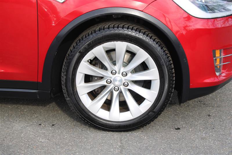 Used 2016 Tesla Model X 90D image 11