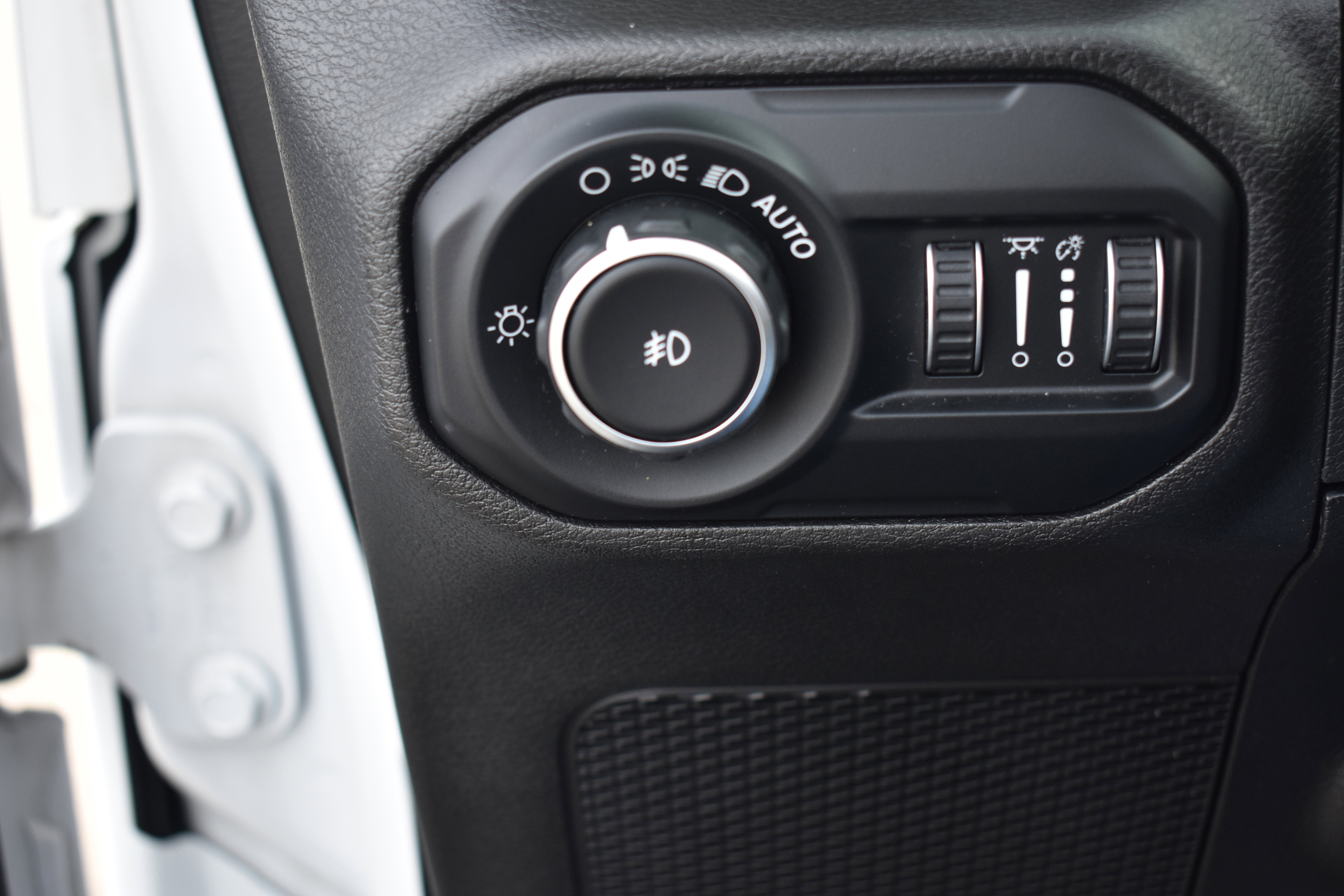 Used 2019 Jeep Wrangler Unlimited Sahara image 16