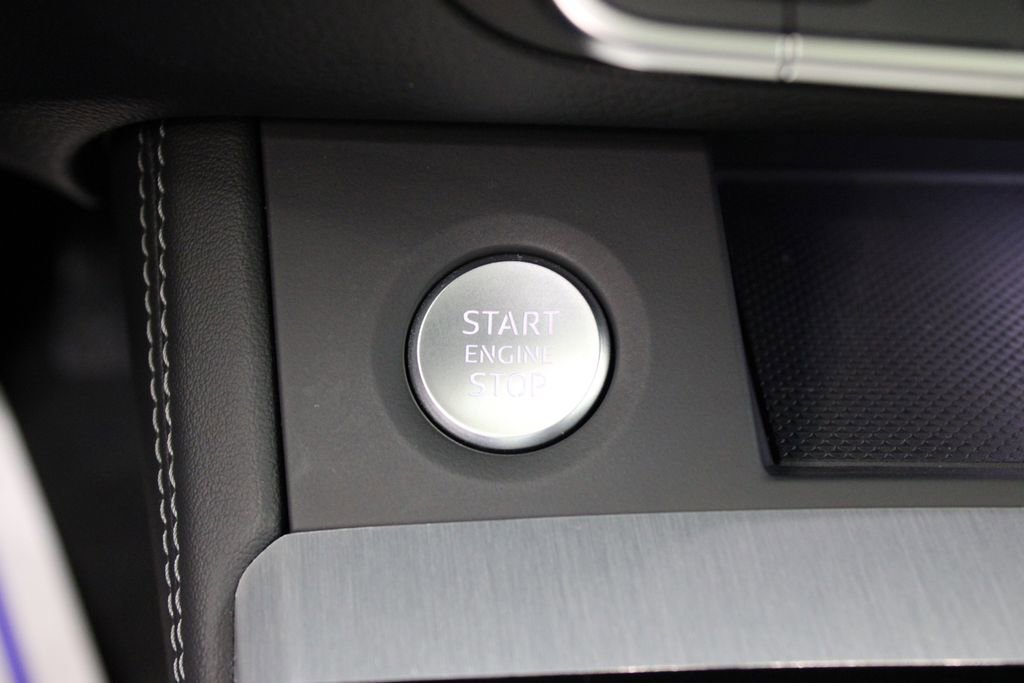 Certified 2024 Audi Q5 e Prestige image 11