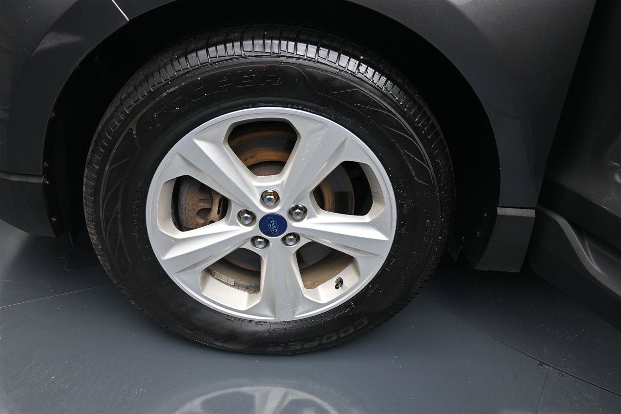Used 2016 Ford Edge SE AWD/4WD image 15