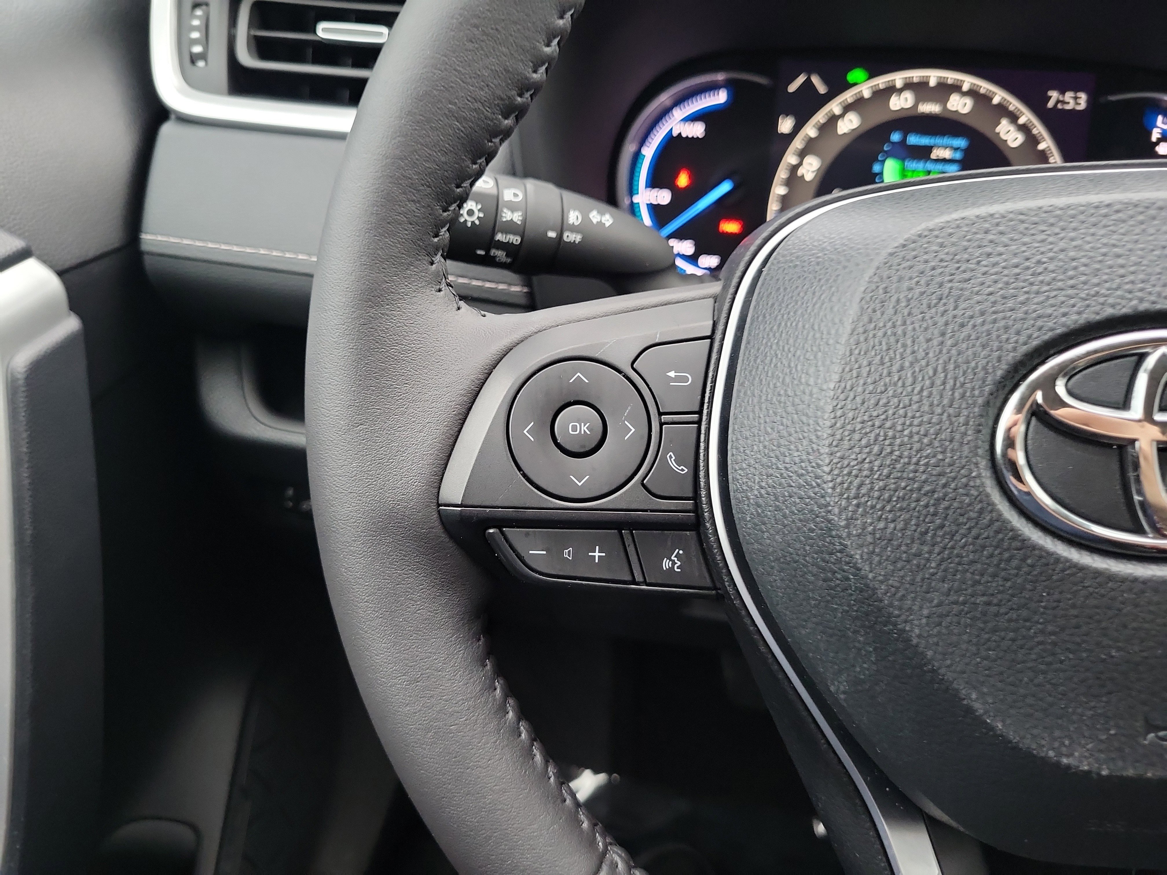 Used 2024 Toyota RAV4 XLE Premium image 16