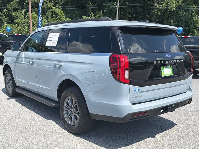 Used 2025 Ford Expedition Active RWD image 6