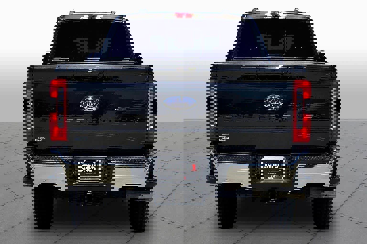 Used 2024 Ford F250 Lariat w/ FX4 Off-Road Package image 4