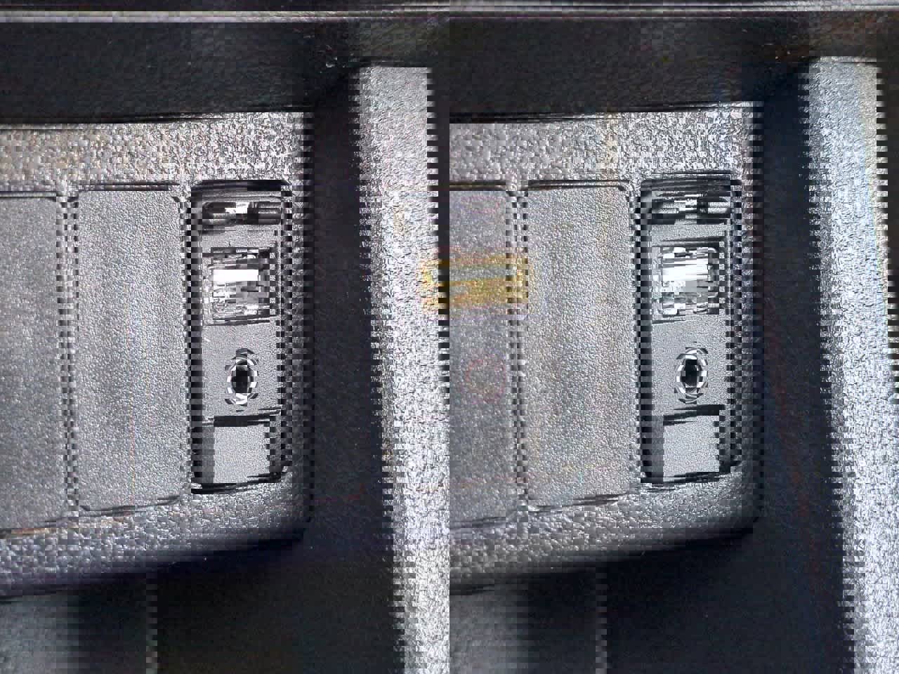 Used 2015 Toyota Corolla L image 19