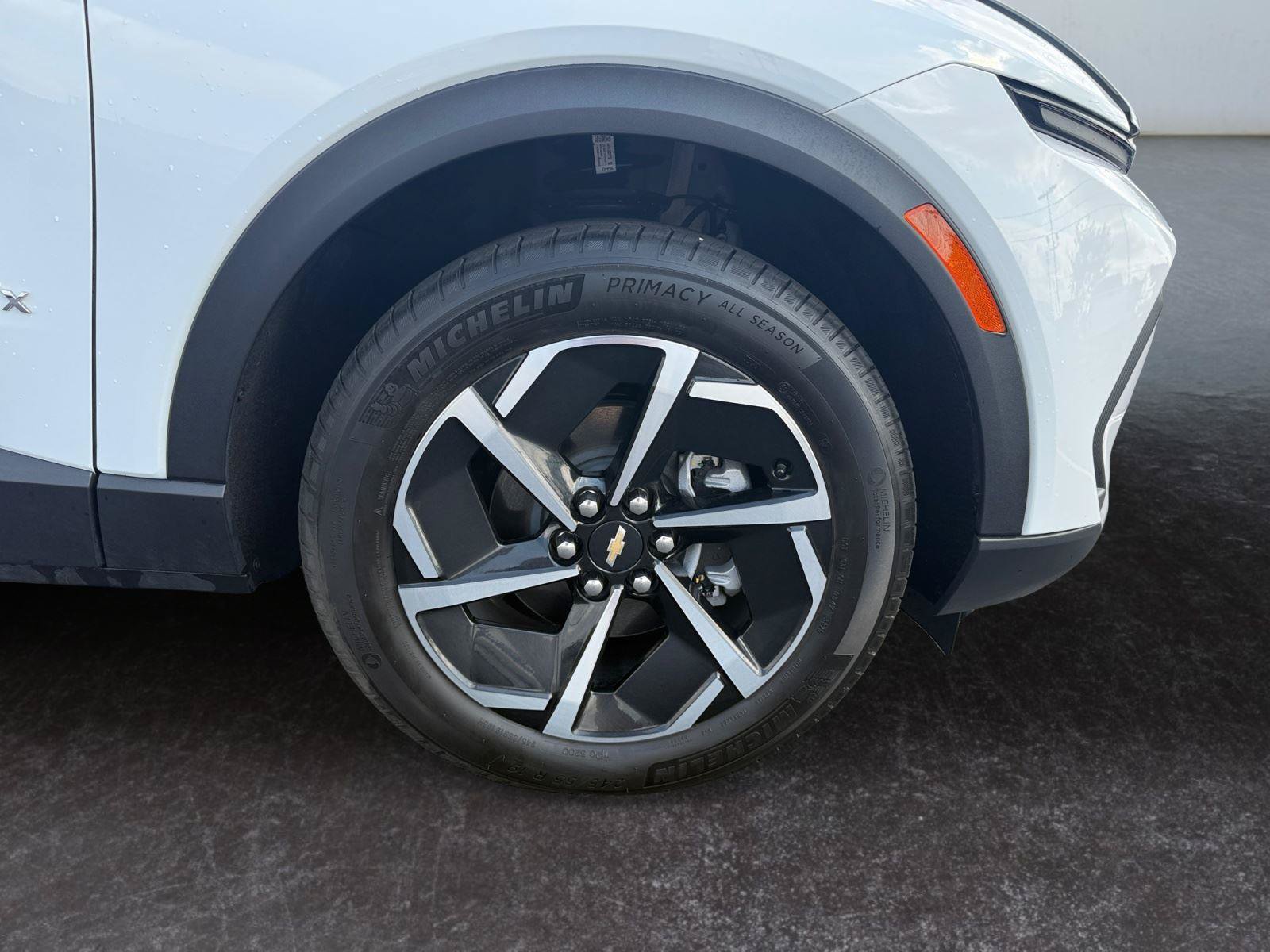 Used 2026 Chevrolet Equinox EV LT FWD image 28