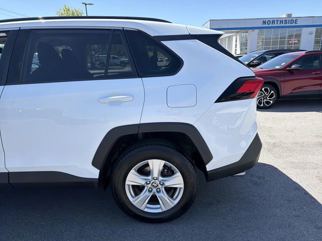 Used 2021 Toyota RAV4 XLE AWD/4WD image 9