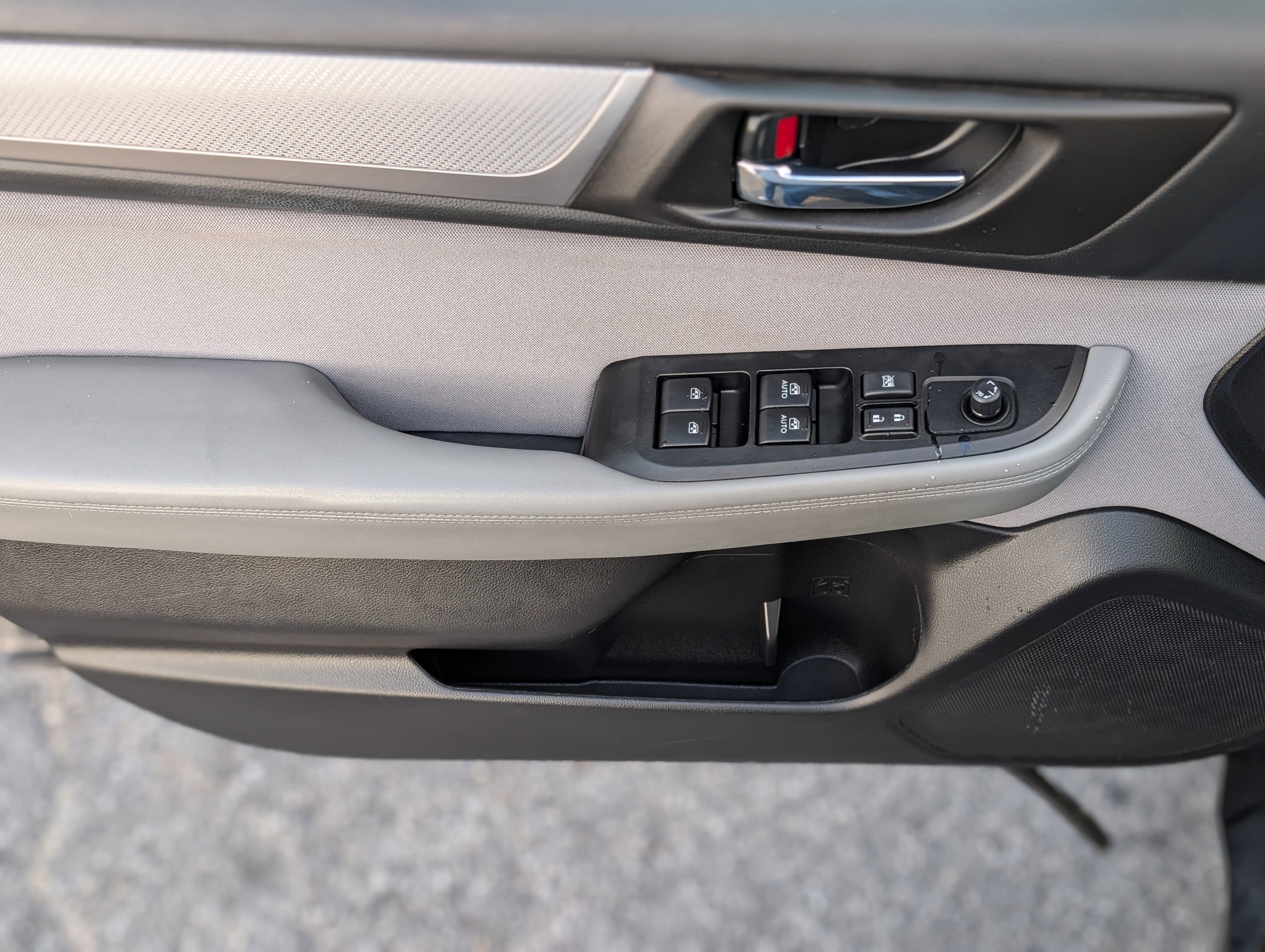 Used 2018 Subaru Outback 2.5i Premium image 25