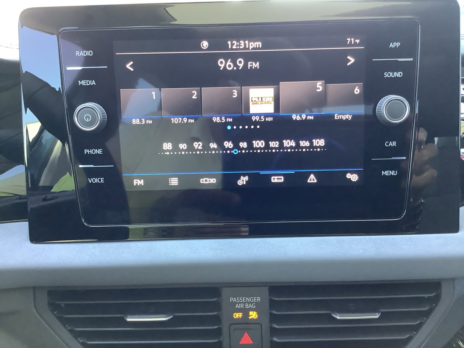 New 2025 Volkswagen Jetta SE image 17