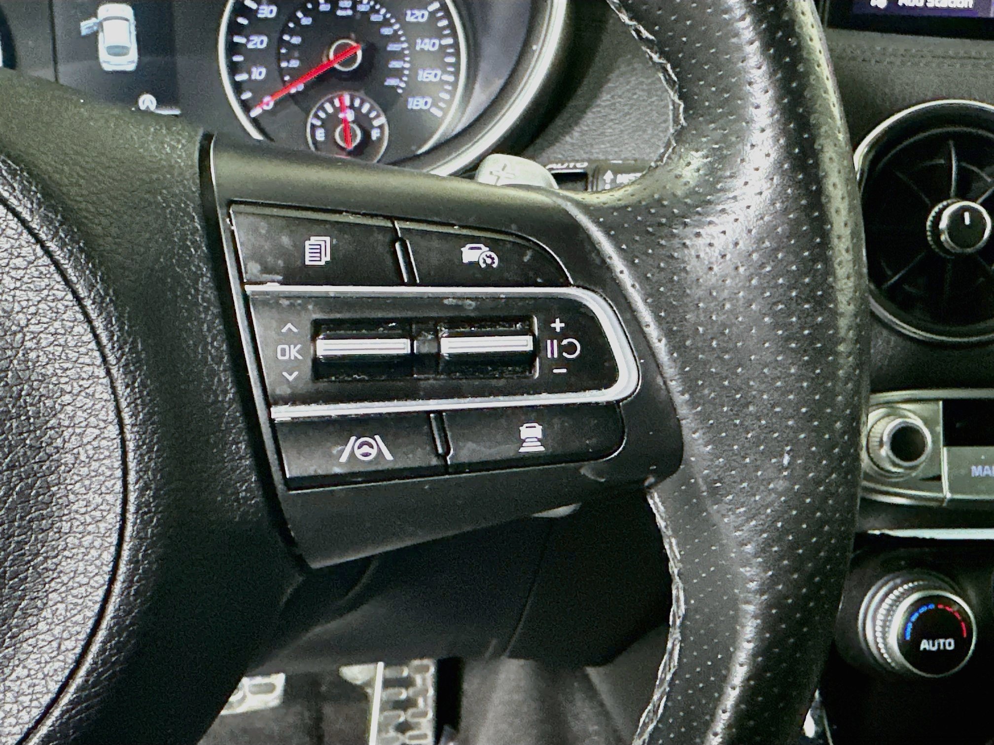 Used 2023 Kia Stinger GT-Line RWD image 17