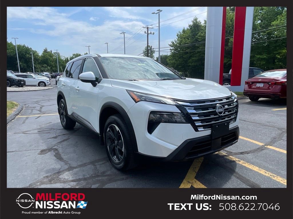 Used 2025 Nissan Rogue SV AWD/4WD image 8
