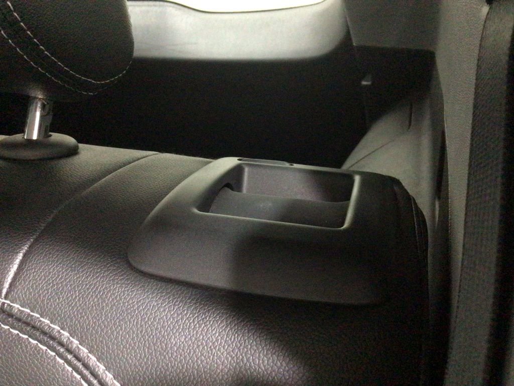 Used 2024 GMC Terrain SLT image 22