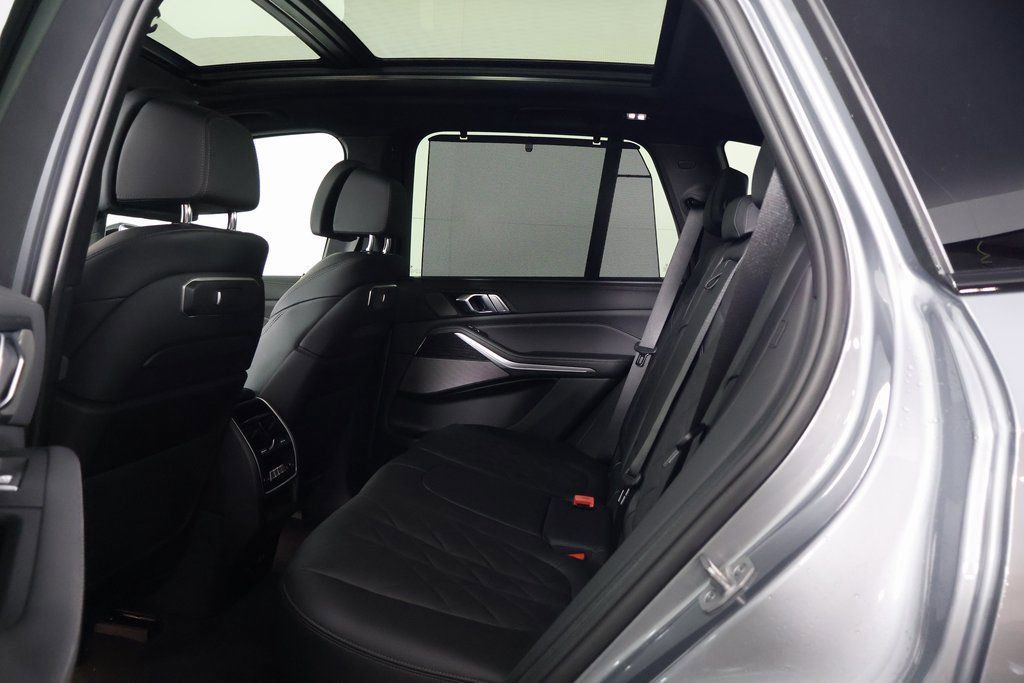 New 2026 BMW X5 xDrive40i w/ Executive Package image 6