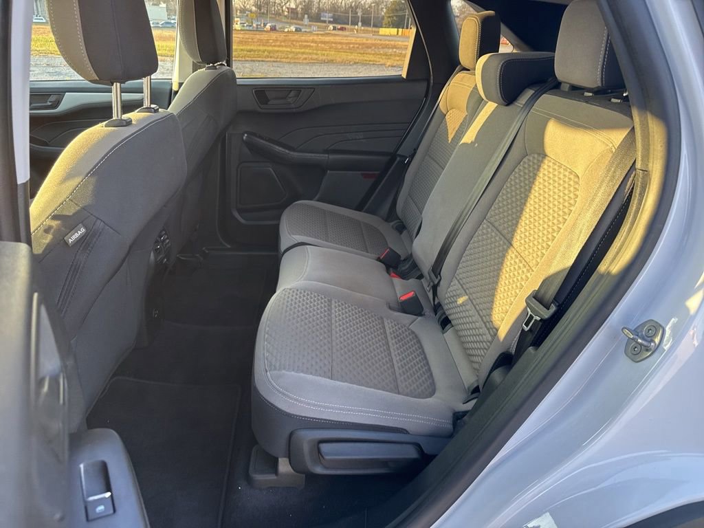 Used 2022 Ford Escape SE image 14