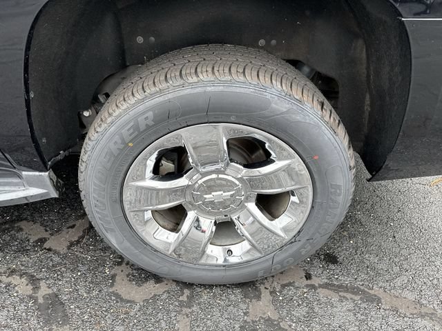 Used 2019 Chevrolet Suburban LT RWD image 8