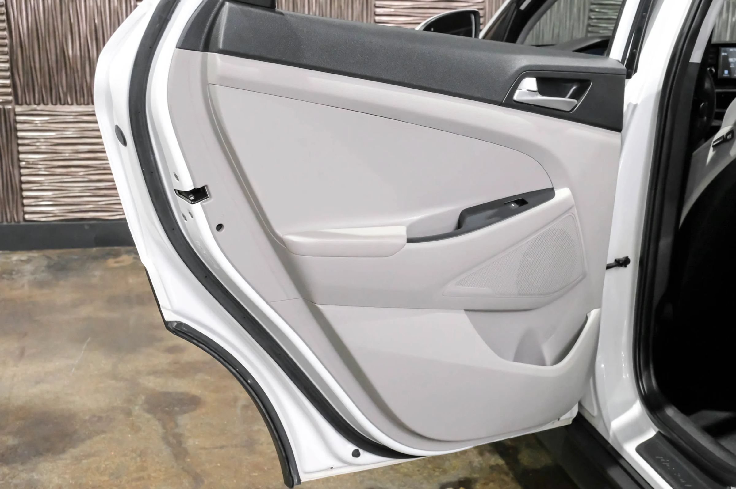 Used 2019 Hyundai Tucson Value FWD image 55