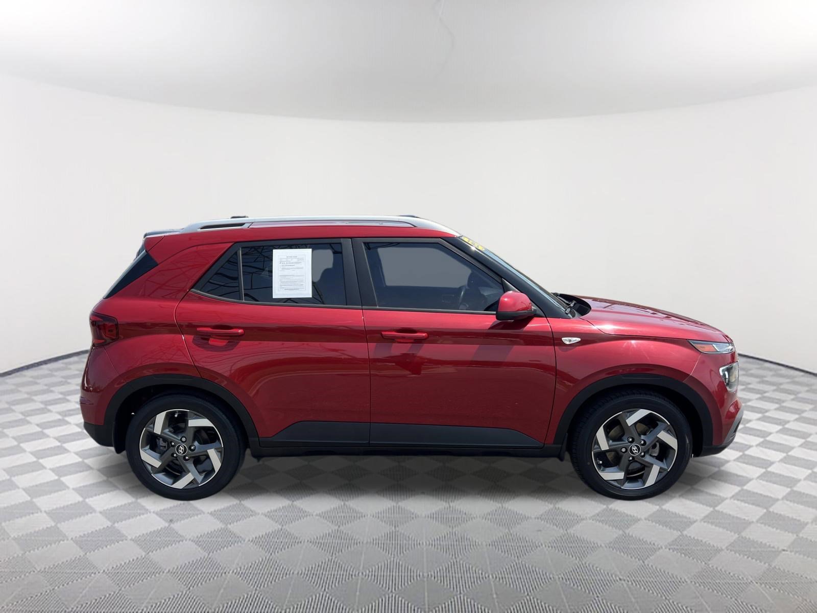 Used 2022 Hyundai Venue SEL image 6