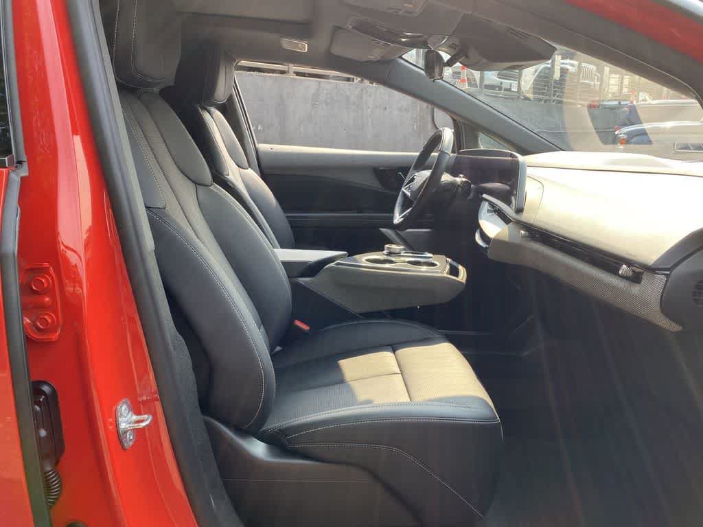 Certified 2025 Cadillac Optiq Sport 2 AWD/4WD image 19