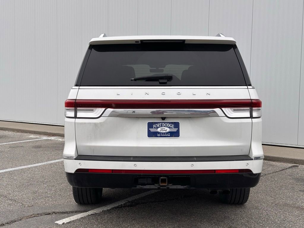 Used 2023 Lincoln Navigator L Reserve image 4