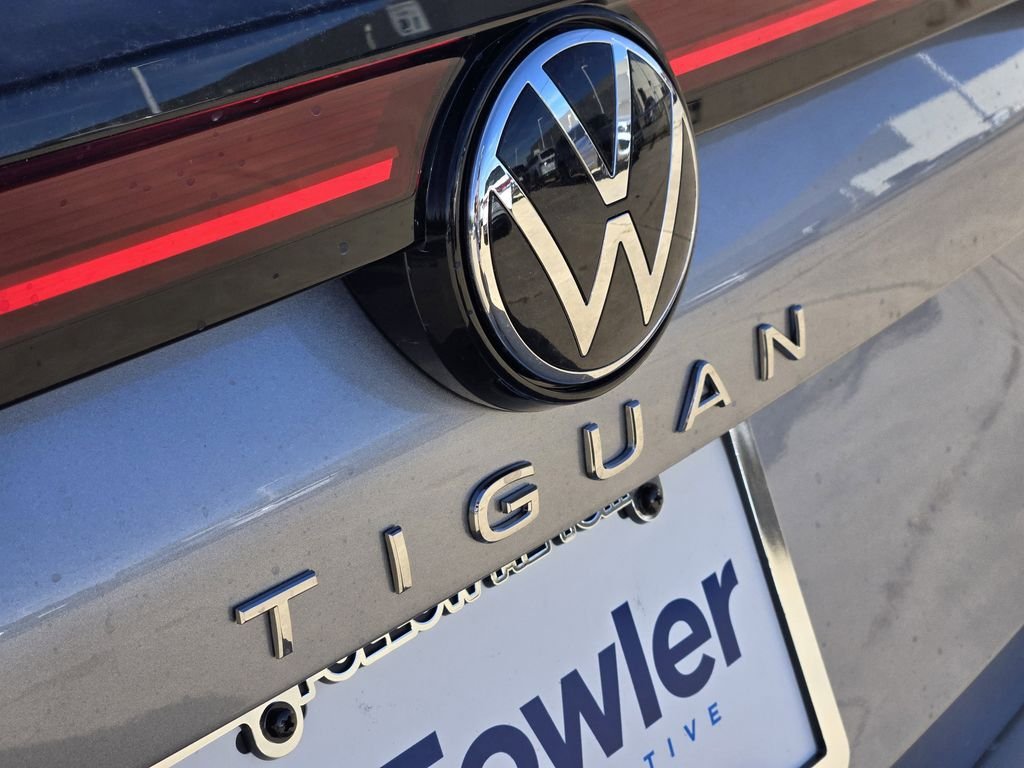 New 2026 Volkswagen Tiguan SE FWD image 7