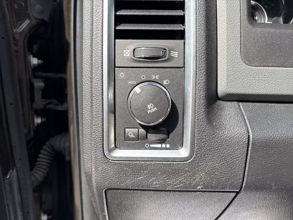 Used 2013 RAM 1500 Big Horn image 61