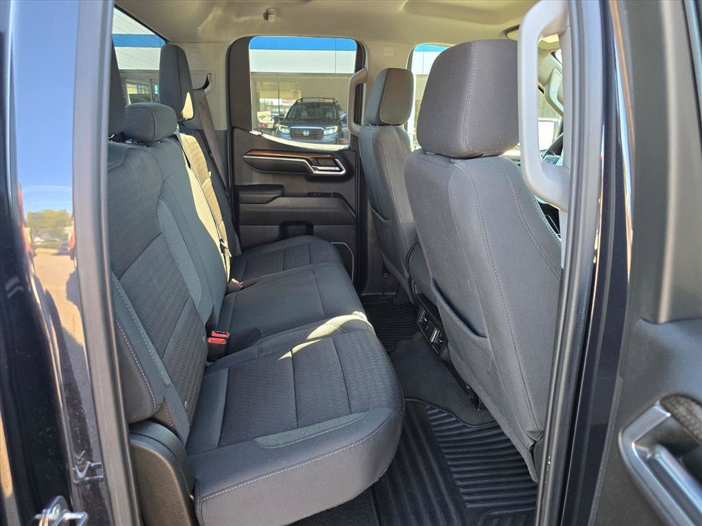 Used 2023 Chevrolet Silverado 1500 LT AWD/4WD image 13