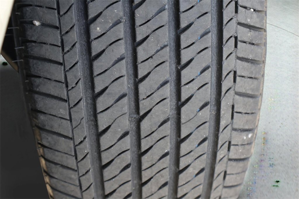 Certified 2021 Toyota Camry LE image 27