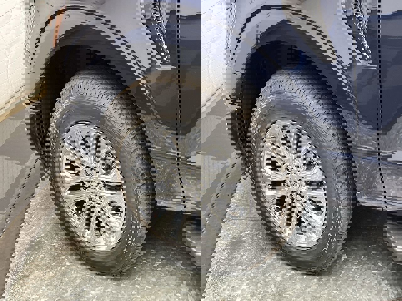 Certified 2024 Ford F150 XLT w/ Equipment Group 303A High image 39