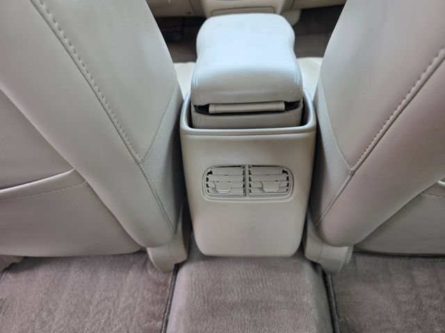 Used 2009 Buick Lucerne CXL FWD image 16