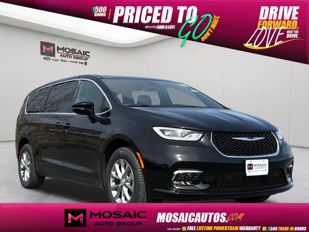 New 2026 Chrysler Pacifica Select
