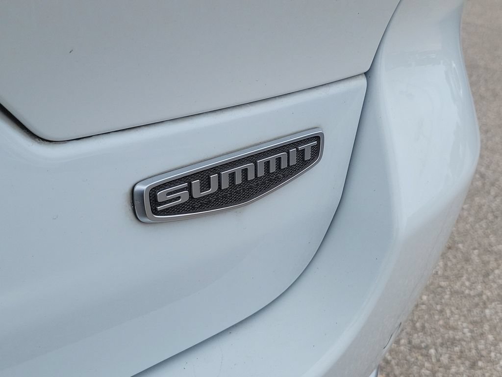 Used 2022 Jeep Grand Cherokee Summit AWD/4WD image 7
