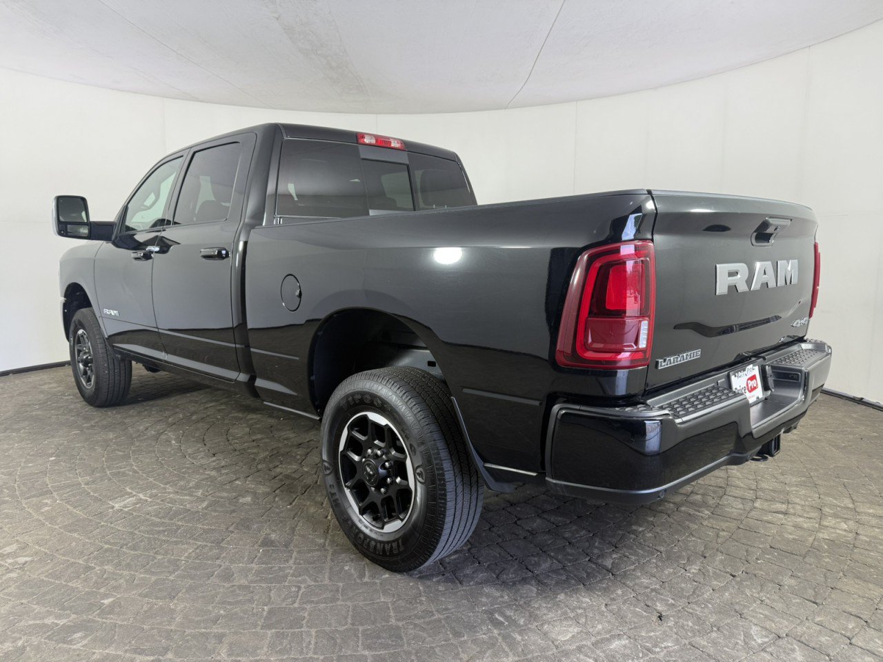 Used 2026 RAM 2500 Laramie AWD/4WD image 6