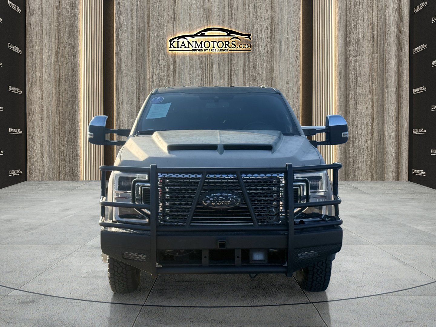 Used 2020 Ford F350 Platinum image 2