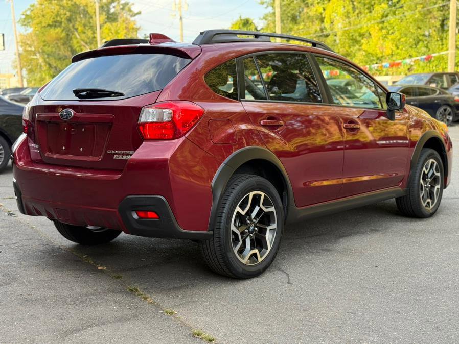 Used 2016 Subaru Crosstrek 2.0i Premium image 9