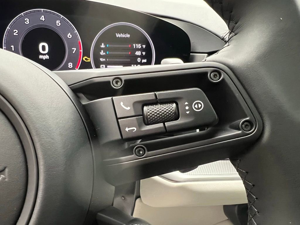 Used 2025 Porsche Cayenne image 8