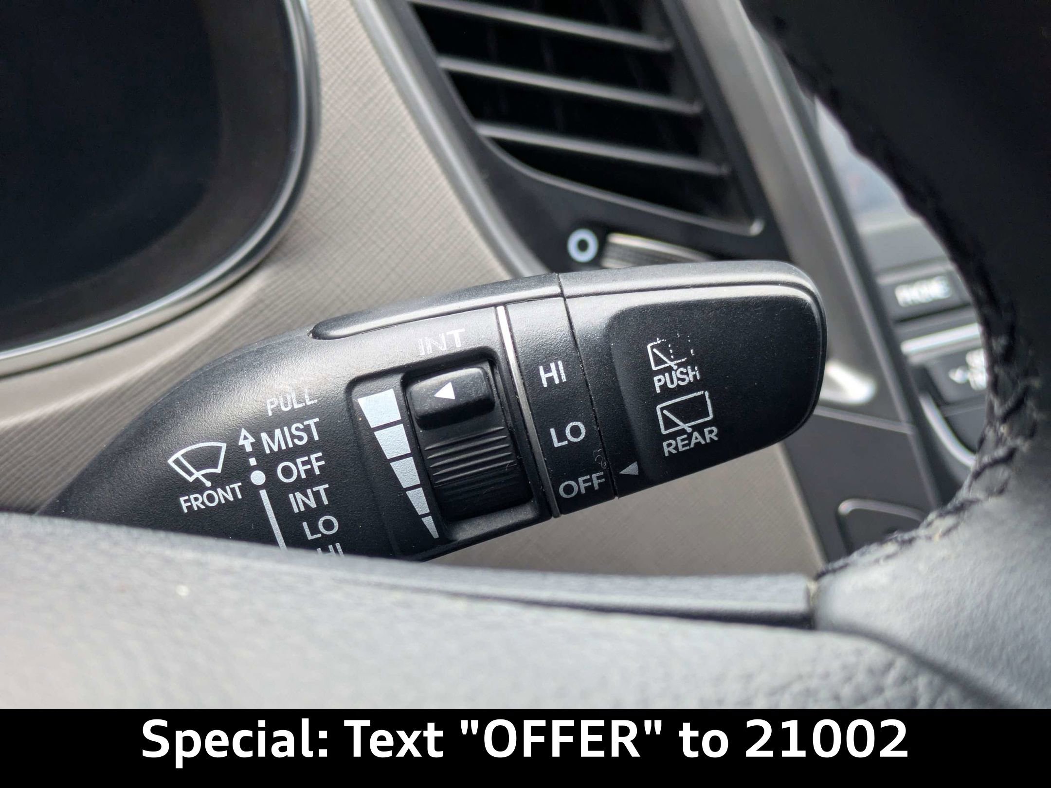 Used 2013 Hyundai Santa Fe Sport w/ Technology Pkg FWD image 29