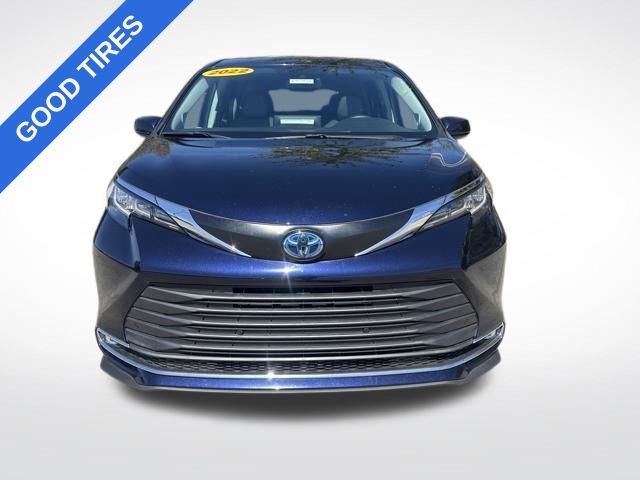 Used 2022 Toyota Sienna XLE w/ XLE Plus Package image 9