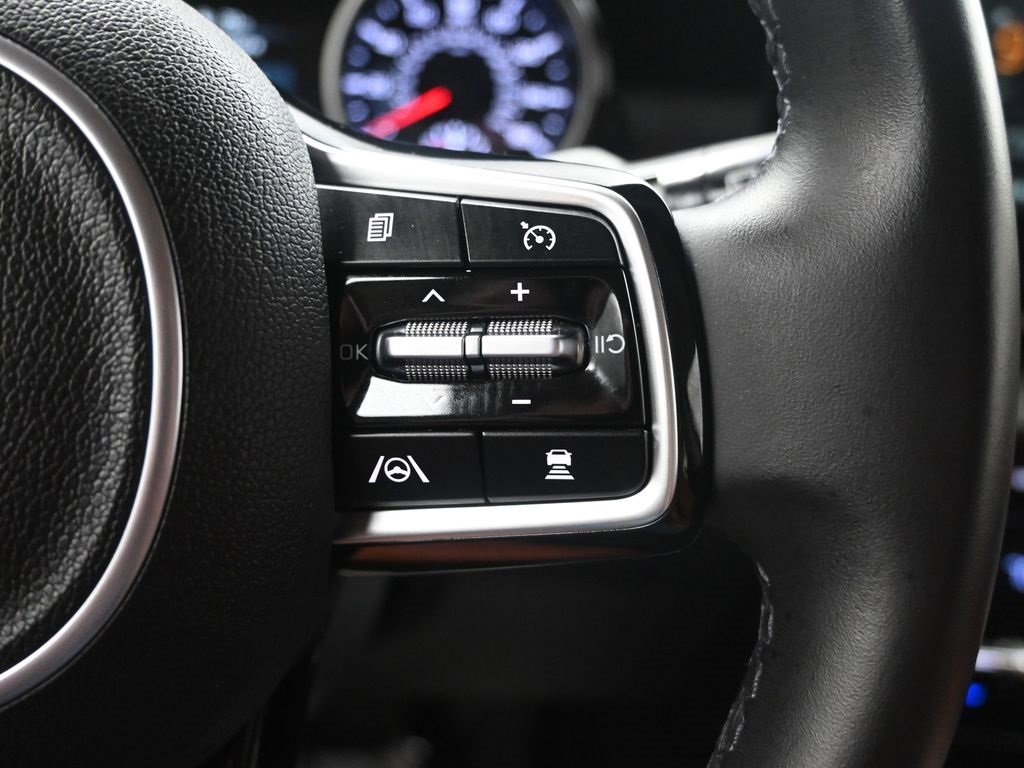 Certified 2022 Kia Carnival SX w/ Paint Protection Package image 26