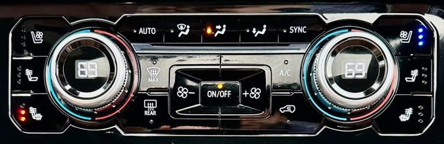 Used 2025 GMC Sierra 2500 Denali Ultimate image 34