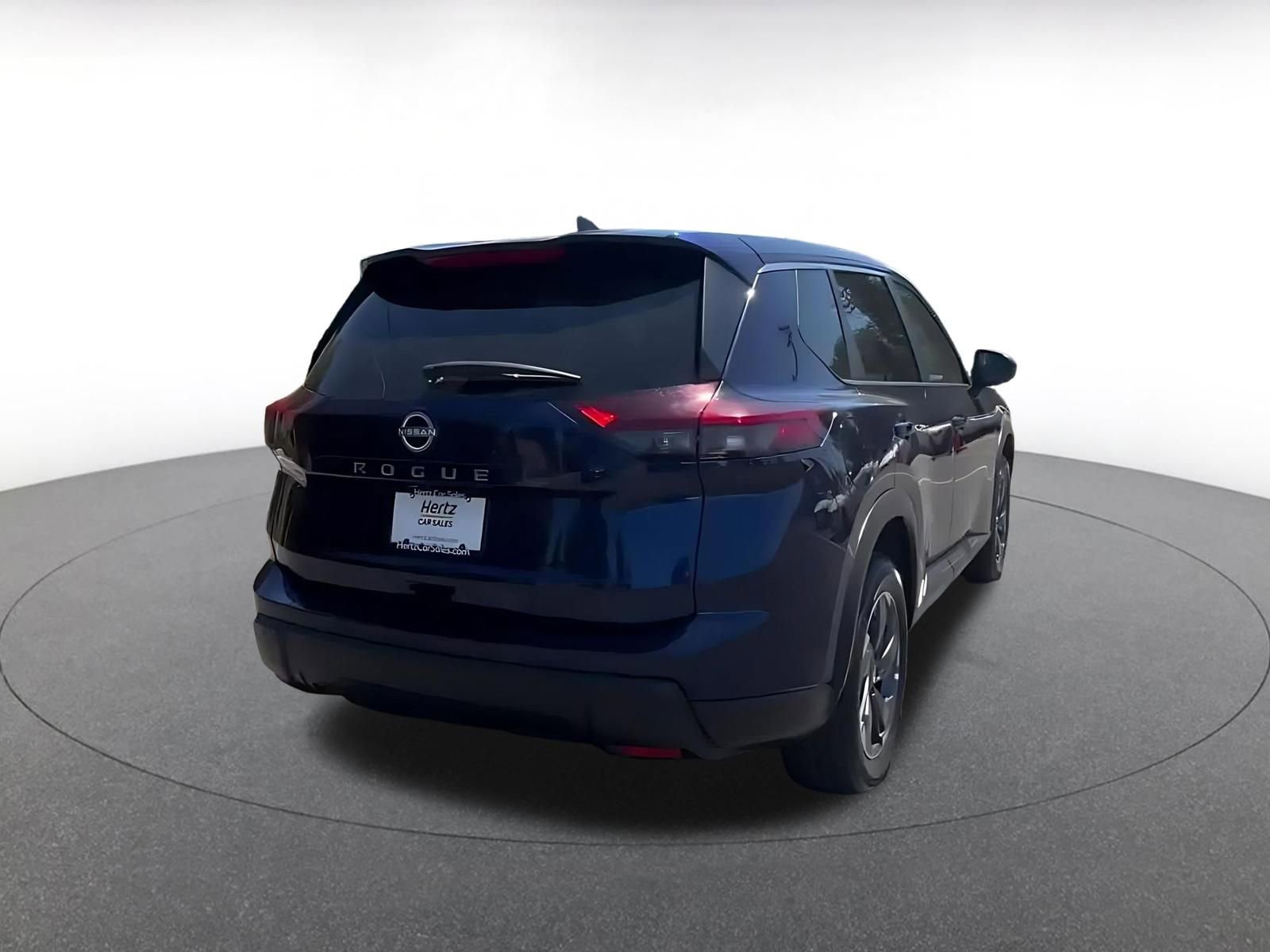 Used 2025 Nissan Rogue SV FWD image 14