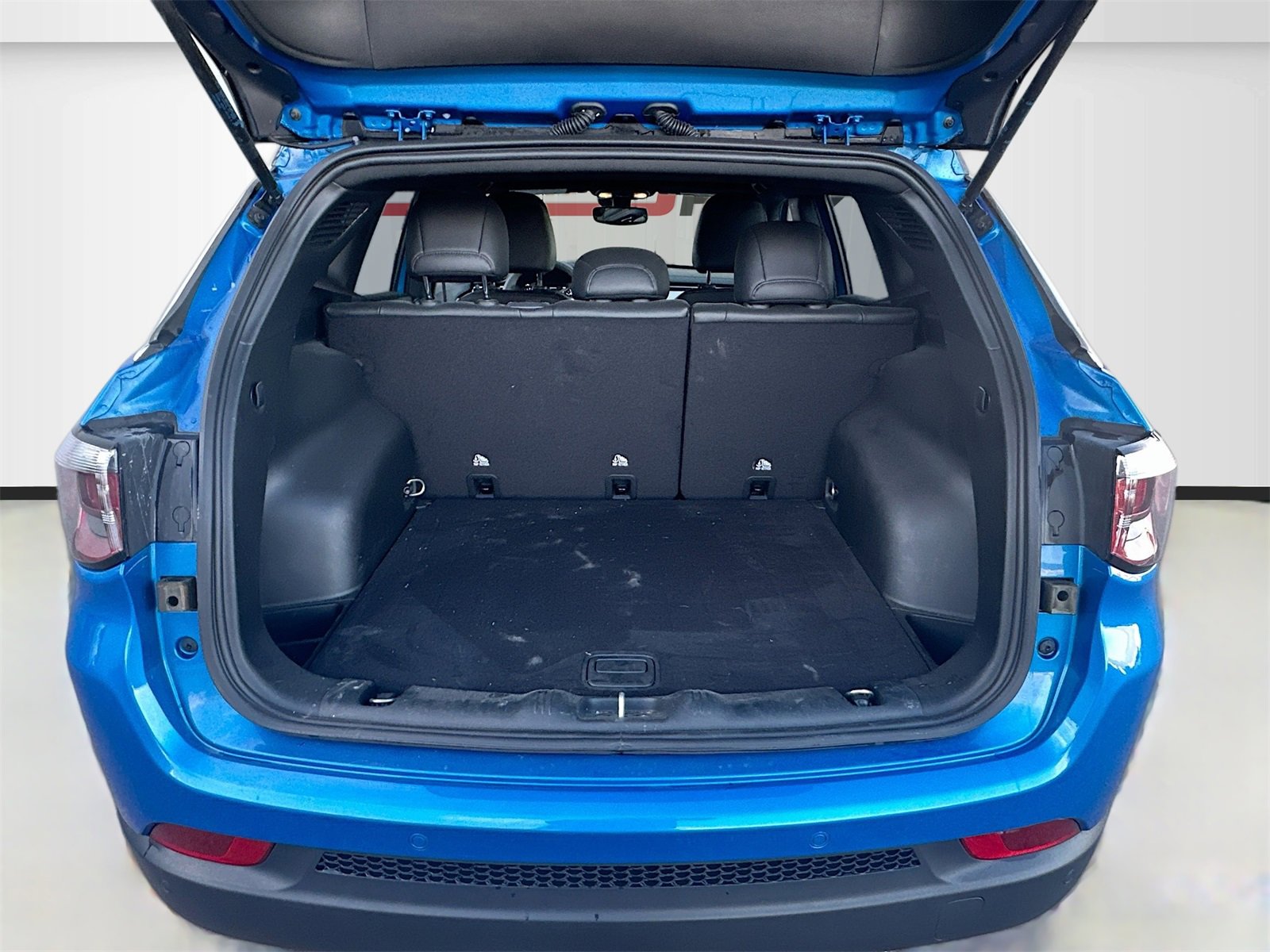 Used 2024 Jeep Compass Limited image 26