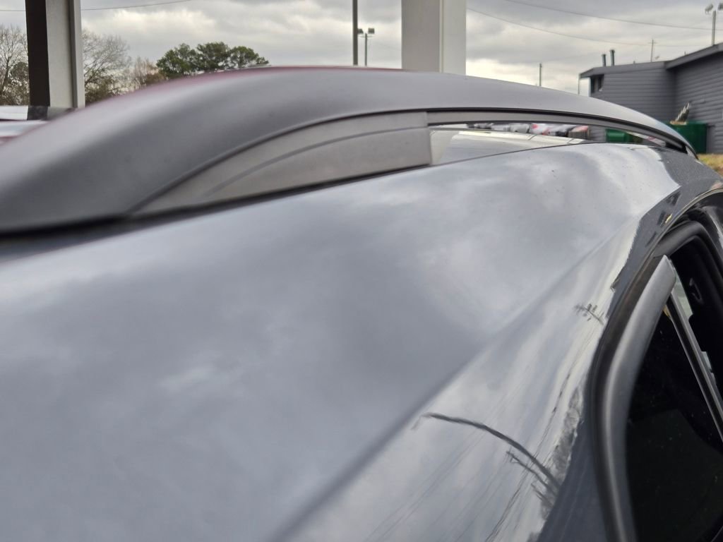 Used 2022 Volkswagen Tiguan SE R-Line image 11