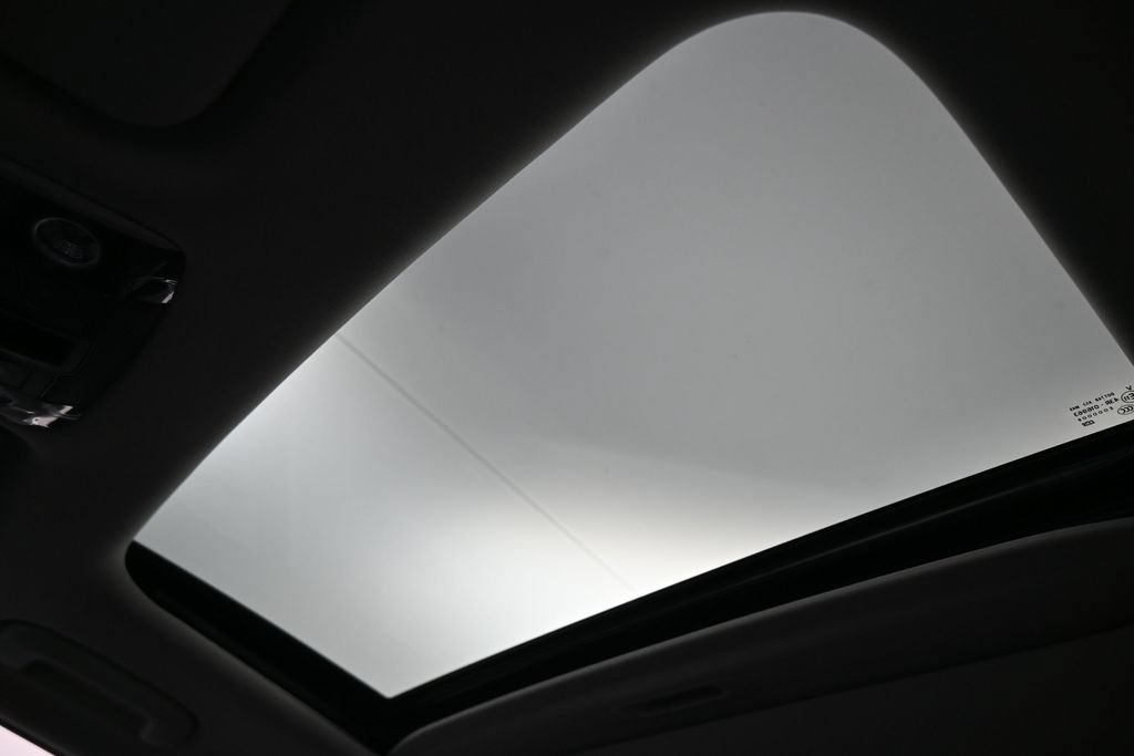 Used 2025 Kia Seltos EX w/ EX Sunroof Package FWD image 26