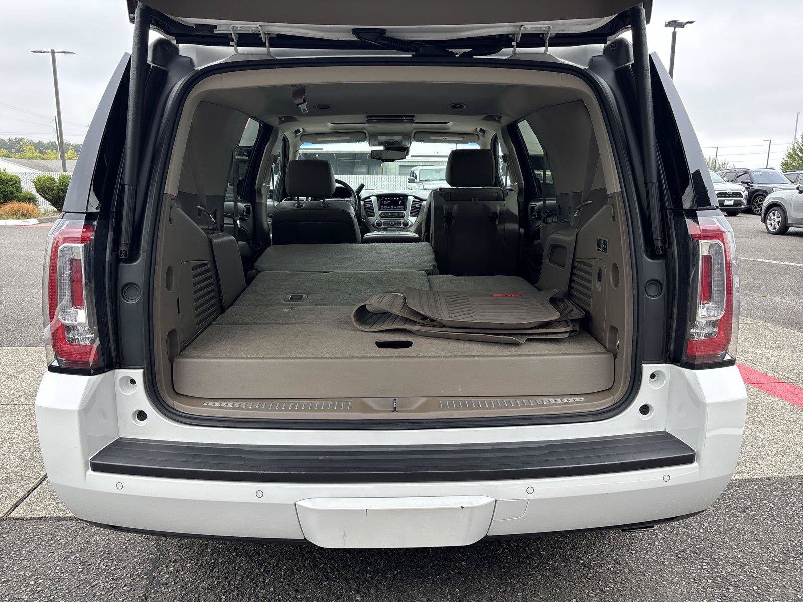 Used 2016 GMC Yukon SLT w/ Open Road Package AWD/4WD image 9