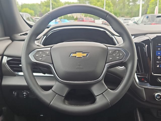 Used 2023 Chevrolet Traverse LT FWD image 15